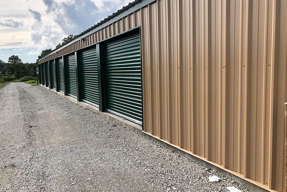 Self storage steel building and building kits