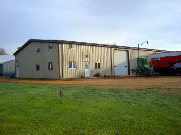 Pre-Engineered Metal Shop And Garage Building In Minnesota