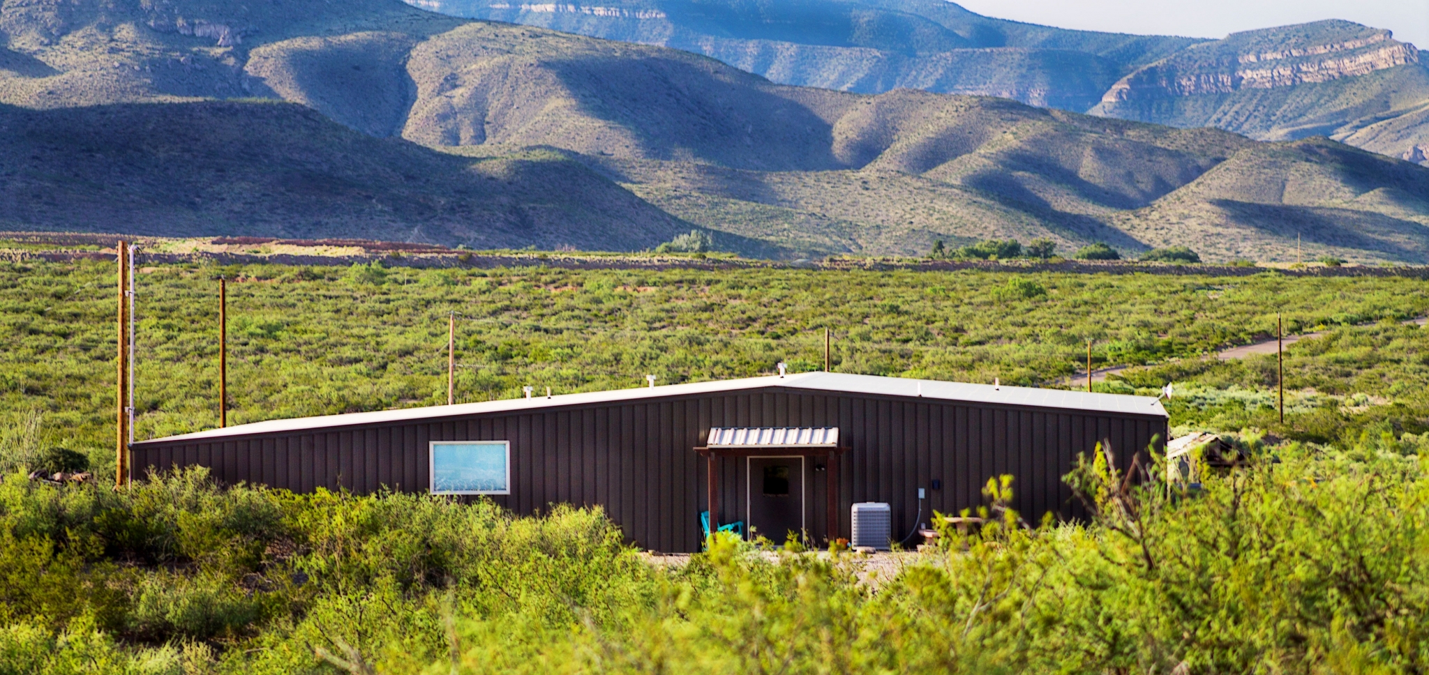 SWS fabricated and supplied this steel barndominium in Alamogordo, New Mexico