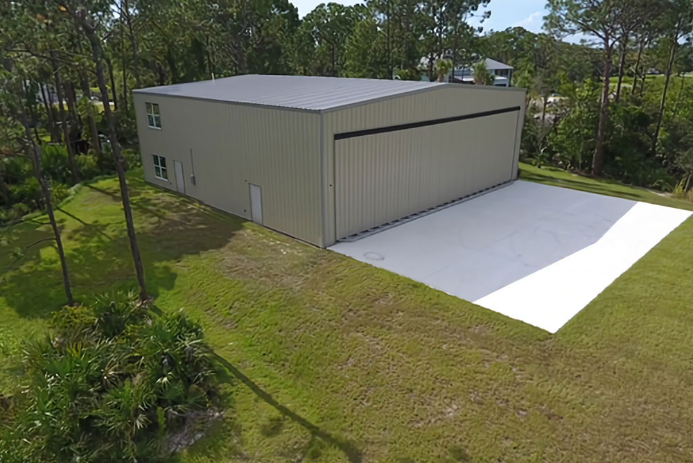 metal hangar in Florida by Sunward Steel Buildings