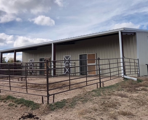 horse building in Parker, Colorado