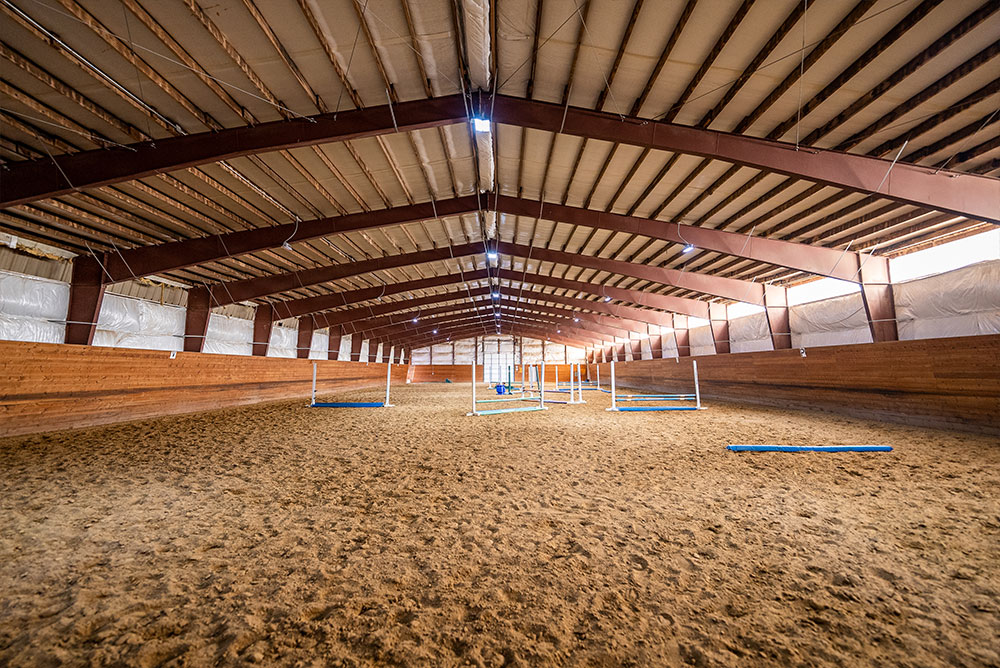 pre-engineered steel horse-riding arena building in Highlands Ranch, Colorado